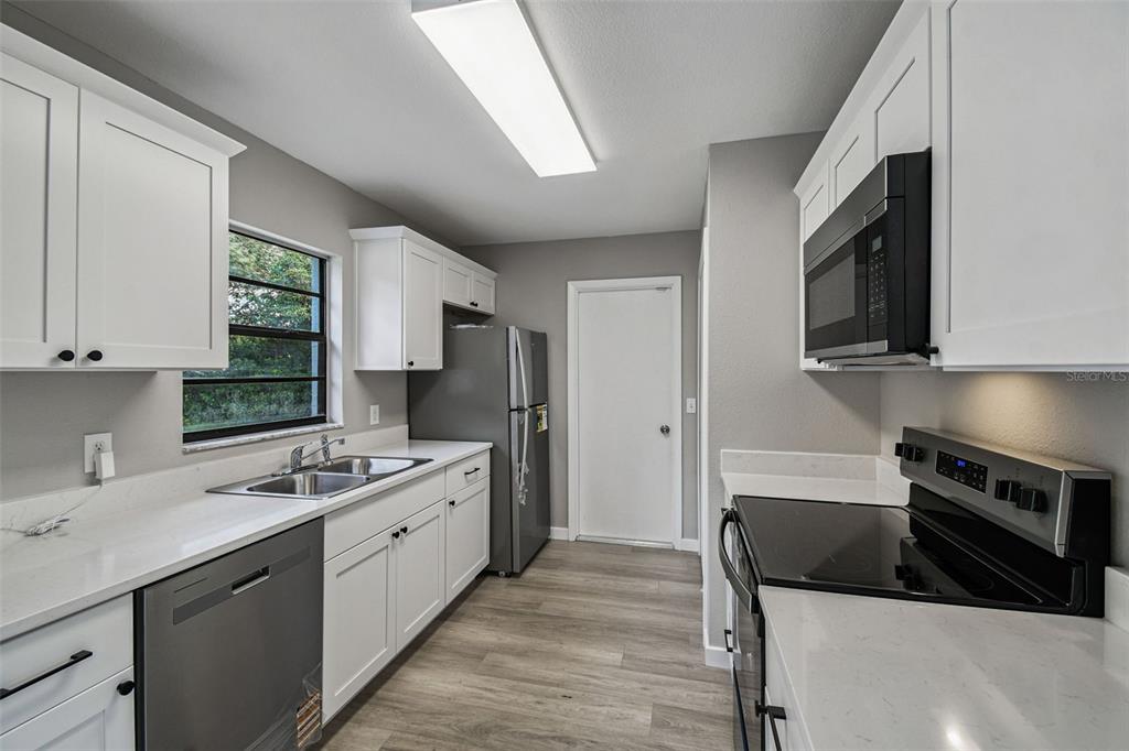 11127 Holbrook Street Spring Hill, FL 34609 - Photo 19 of 60