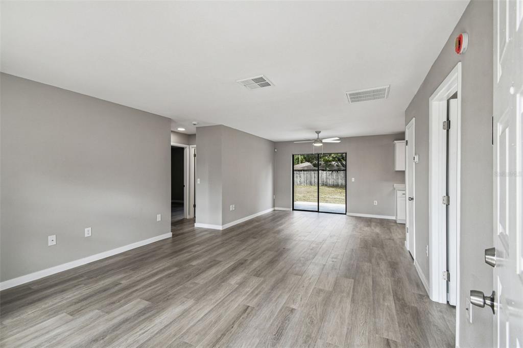 11127 Holbrook Street Spring Hill, FL 34609 - Photo 7 of 60