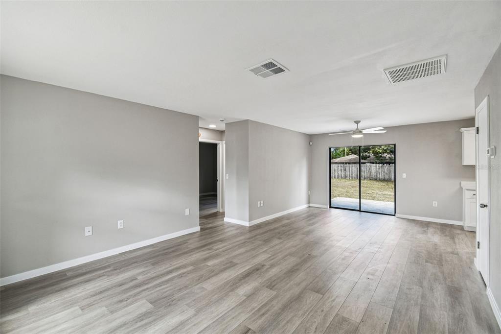 11127 Holbrook Street Spring Hill, FL 34609 - Photo 8 of 60