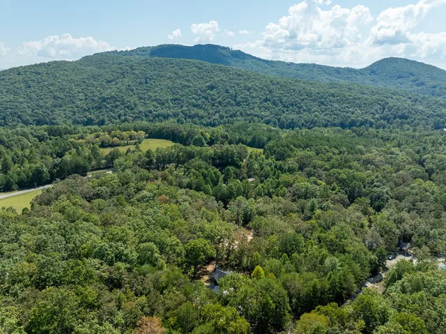 a view of a entrance door of the house