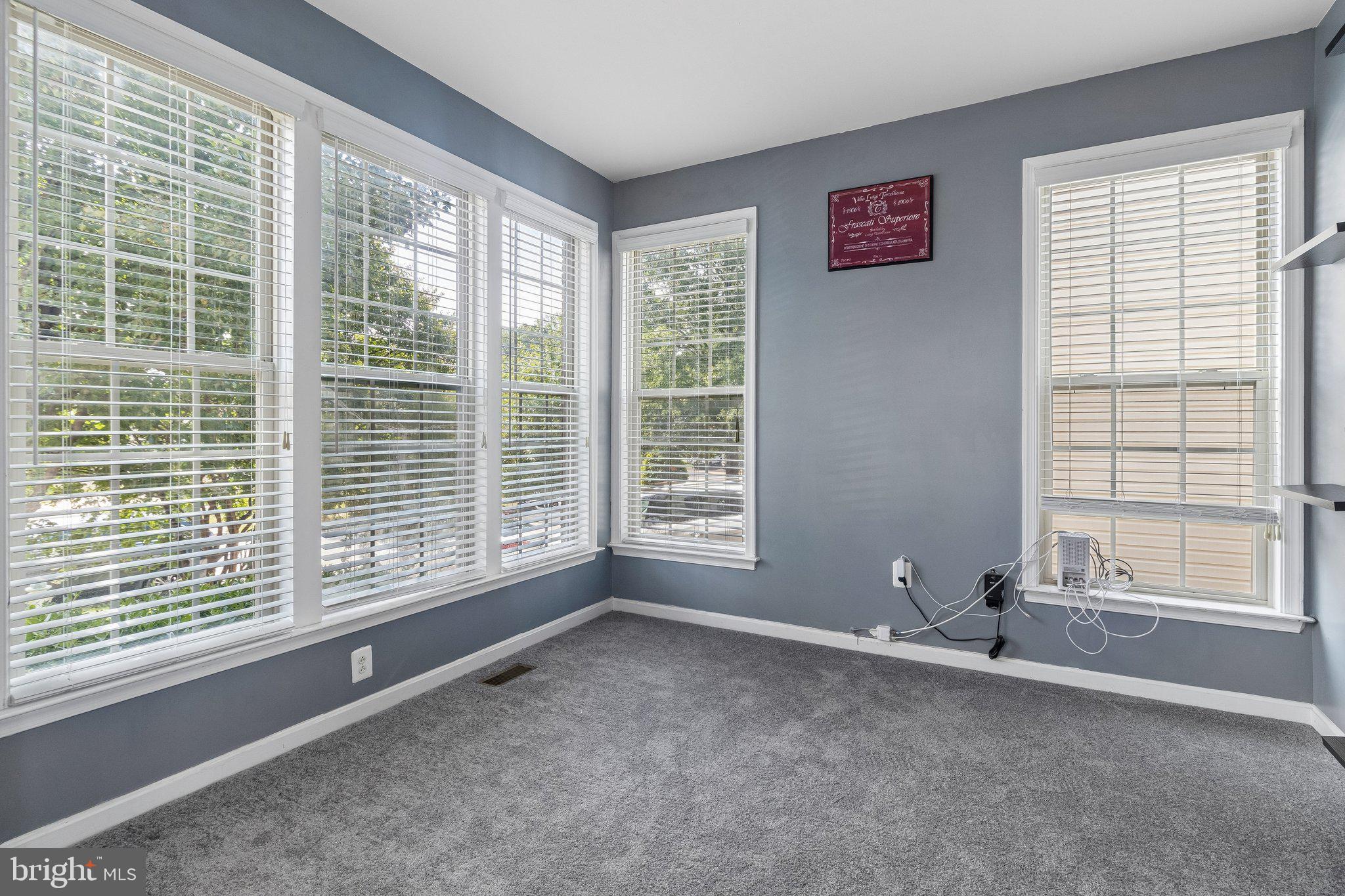 14109 Port Town Road Accokeek, MD 20607 - Photo 5 of 30 Sitting Room