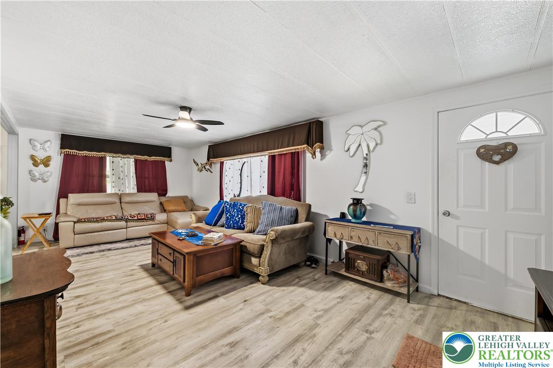 8743 Turkey Ridge Road Breinigsville, PA 18031 - Photo 6 of 24