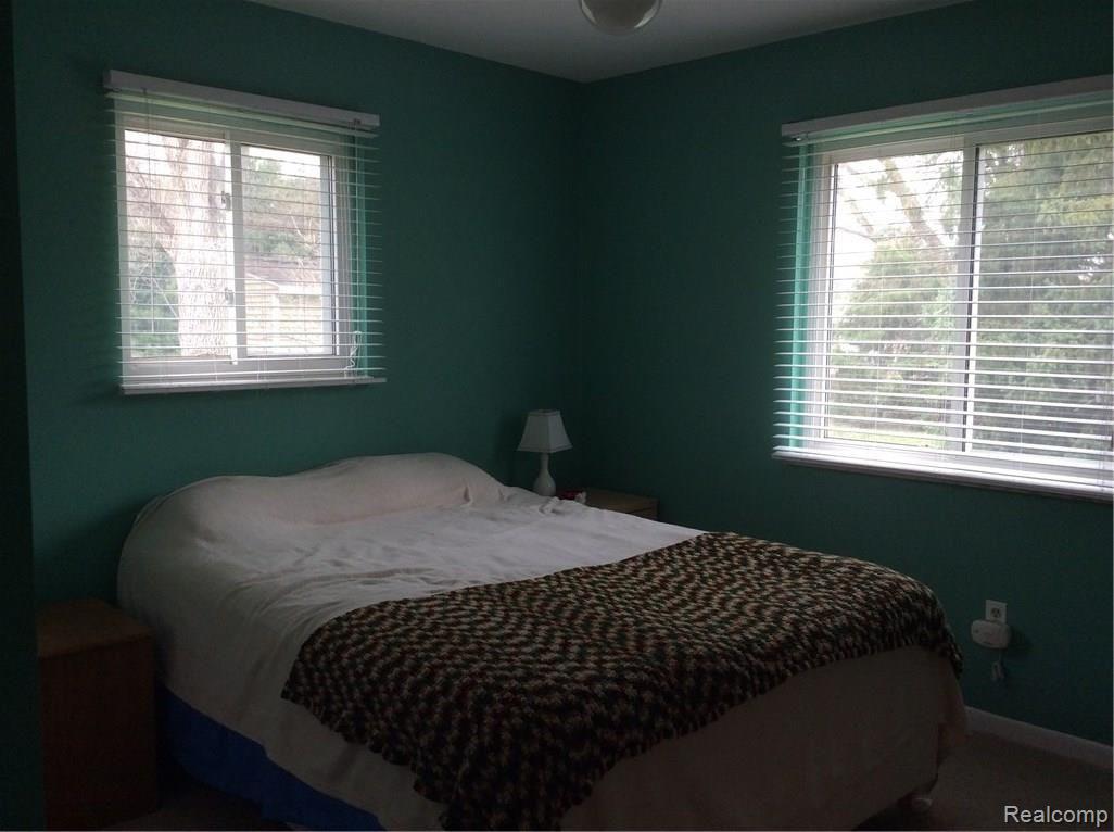 6328 Rickett Road Brighton, MI 48116 - Photo 14 of 26 image.jpg
