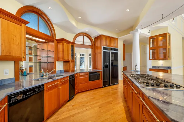 $7,450,000 | 104 Hopewell Drive, Alton, NH 03809