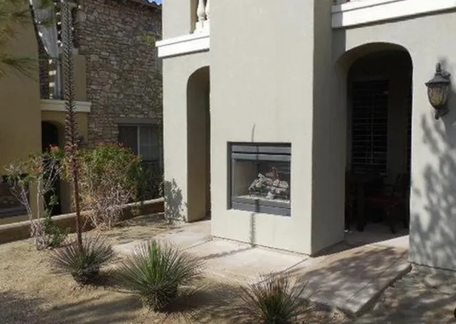 a view of entryway front of house