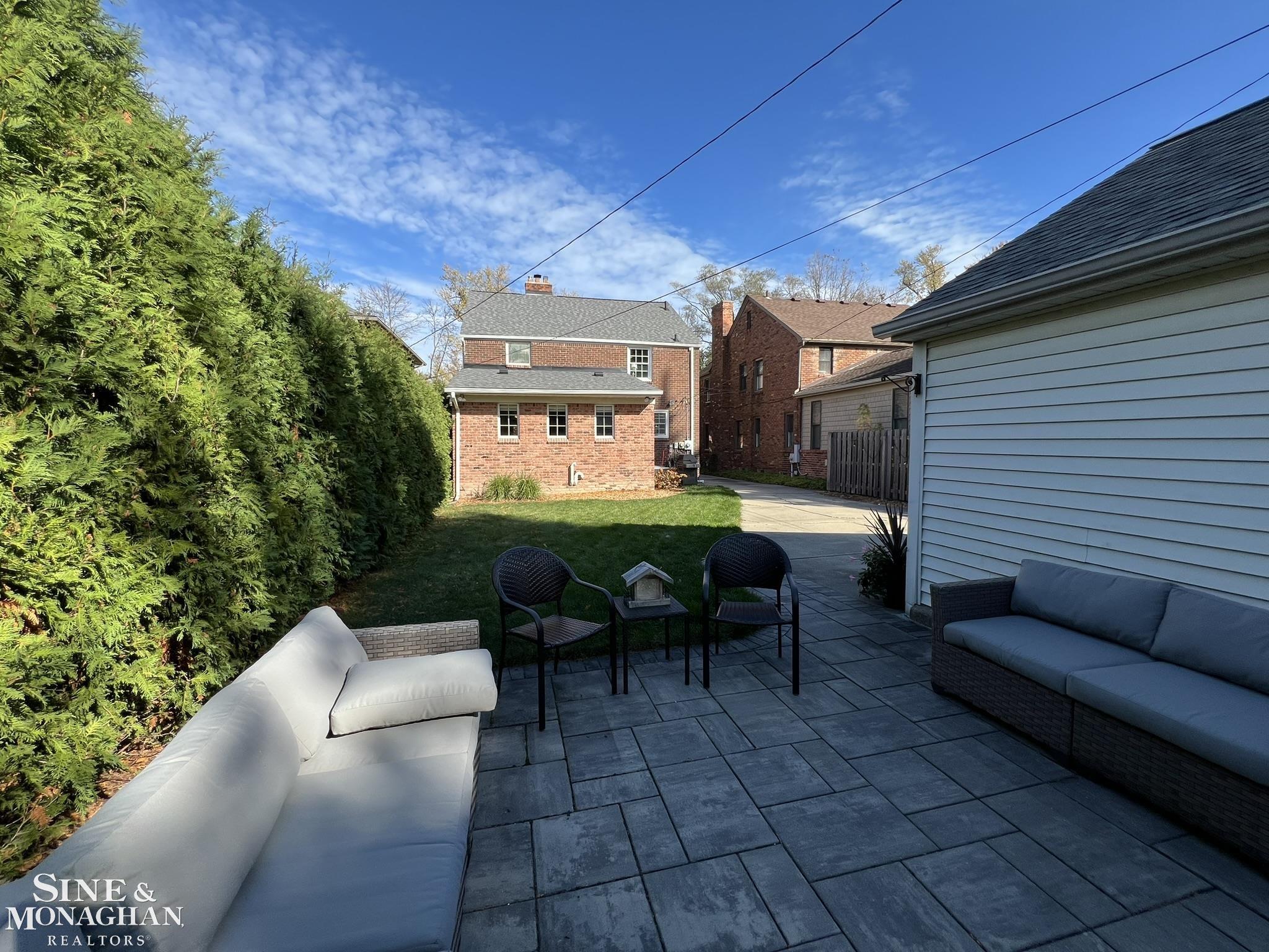 277 Moran Road Grosse Pointe, MI 48236 - Photo 30 of 30 50161444-aa3cd6af-381a-410a-92d1-30ac05dfcbf7.JPG