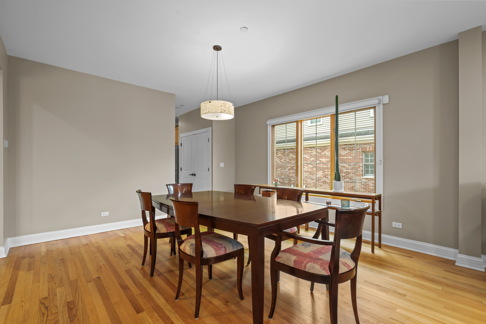 267 9th Street Wheeling, IL 60090 - Photo 7 of 42