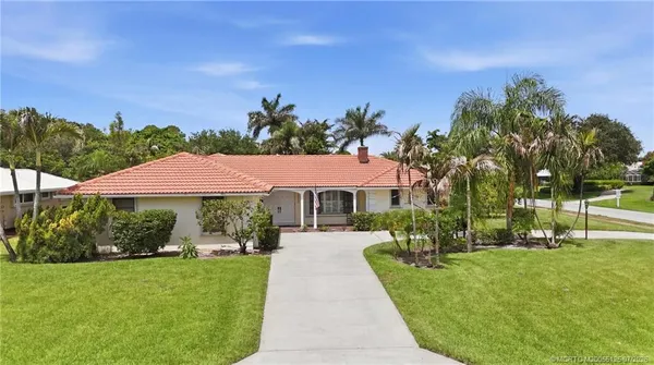$649,000 | 3131 Southeast Fairway West, Stuart, FL 34997