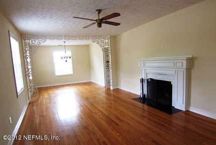 4311 Birmingham Road Jacksonville, FL 32207 - Photo 3 of 13 Living Room 2