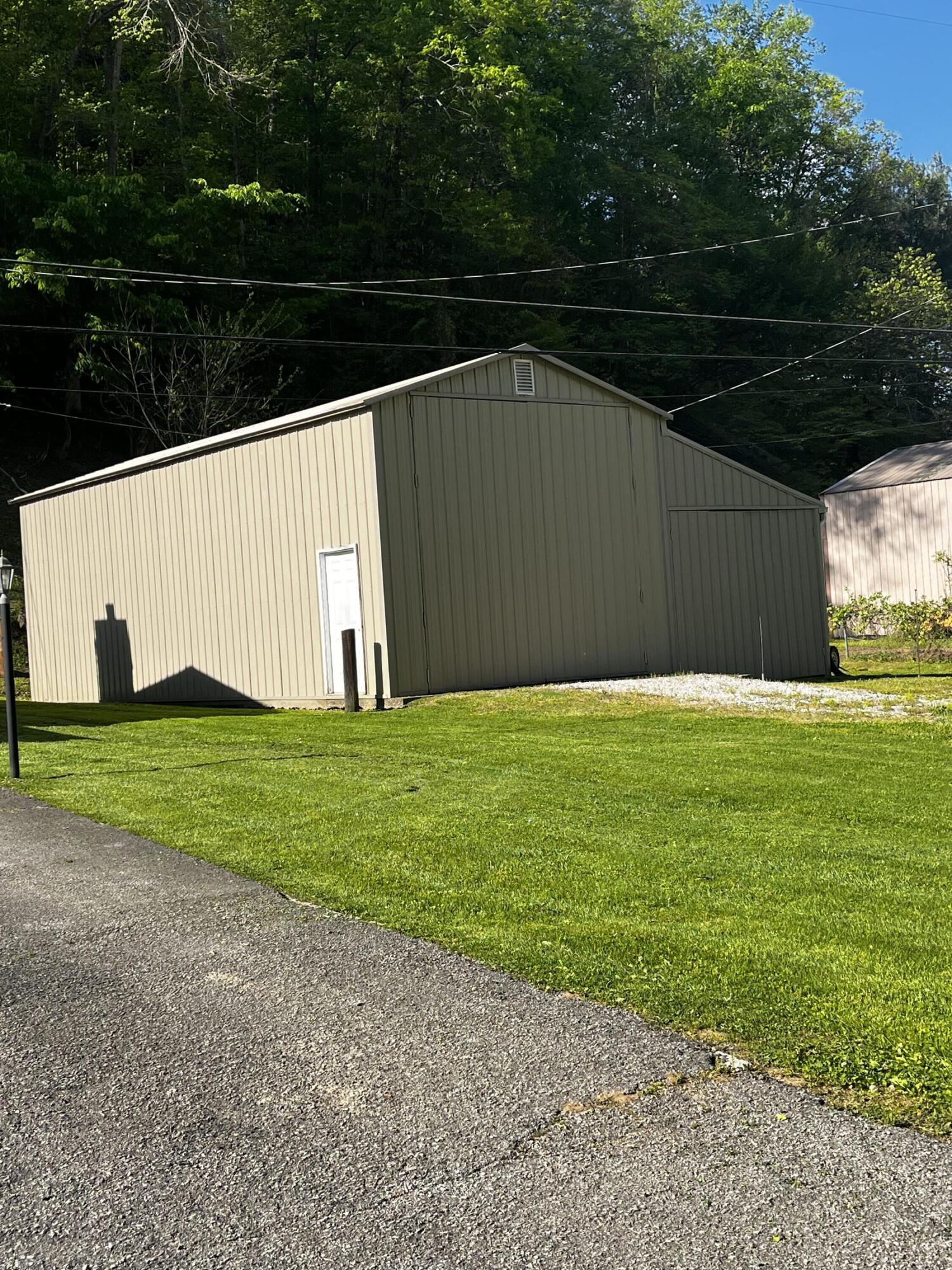 56 Rock House Branch Road Manchester, KY 40962 - Photo 23 of 24 EB2355FD-81B9-45D5-8A04-E93FACB6C6DD