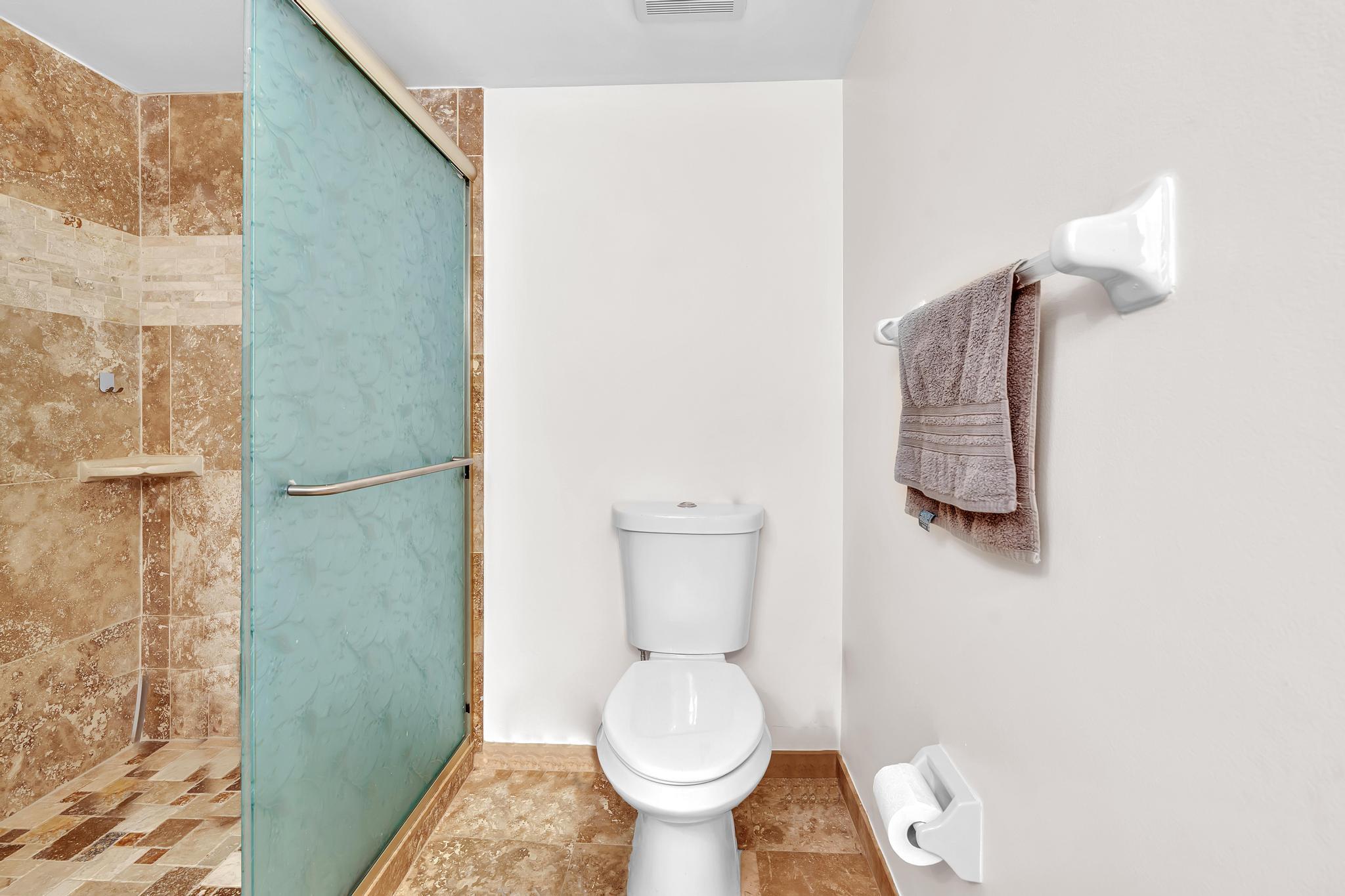 17372 Boca Club Boulevard, Unit 405 Boca Raton, FL 33487 - Photo 46 of 74 a bathroom with a toilet