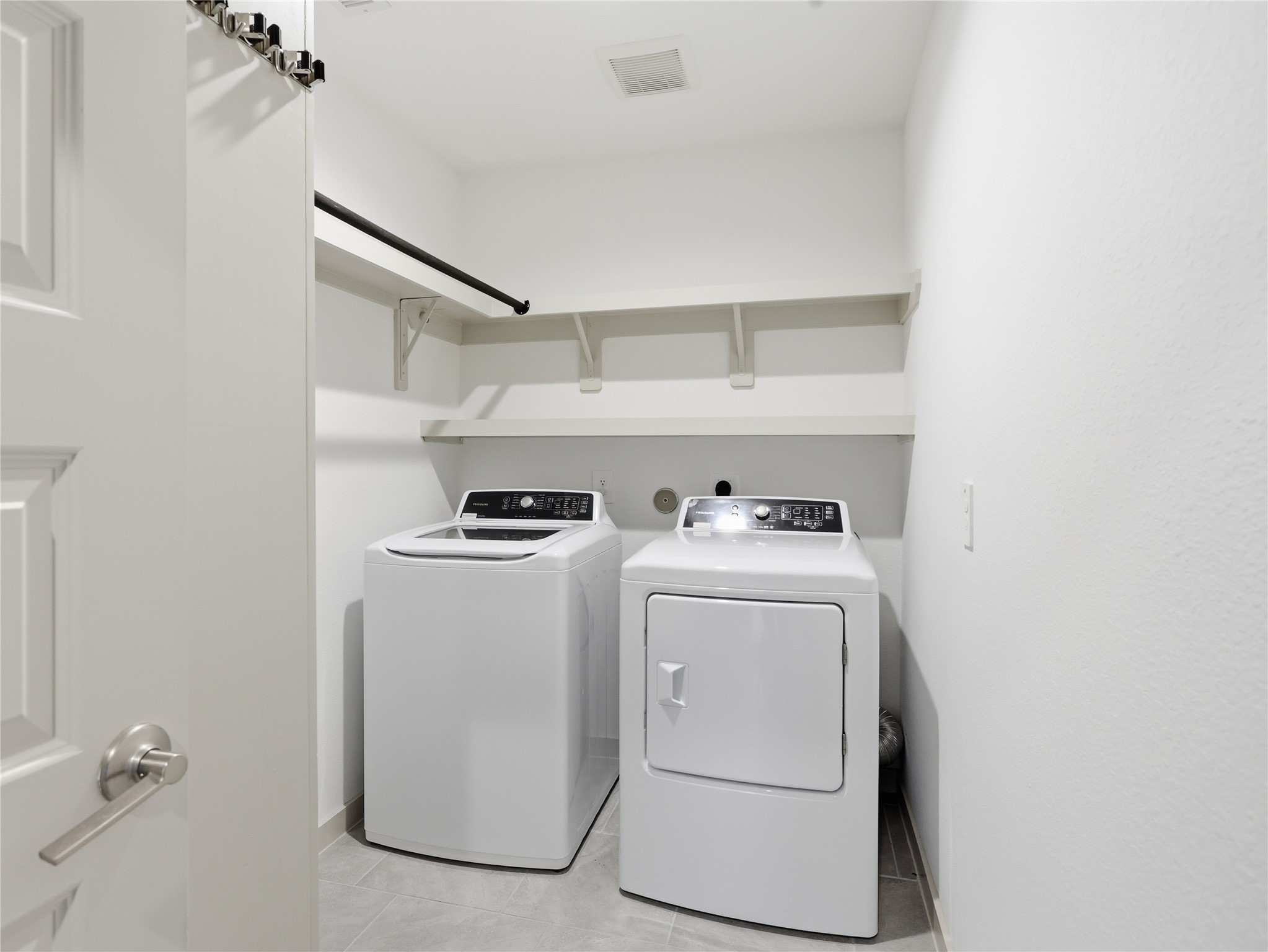 29903 Violet Sky Way Katy, TX 77494 - Photo 29 of 38 a utility room with dryer and washer