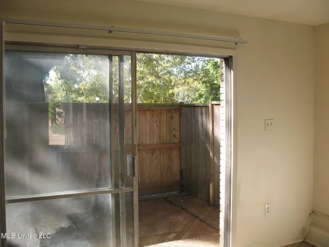 $1,265 | 949 Morningside Street, Unit E12, Jackson, MS 39202