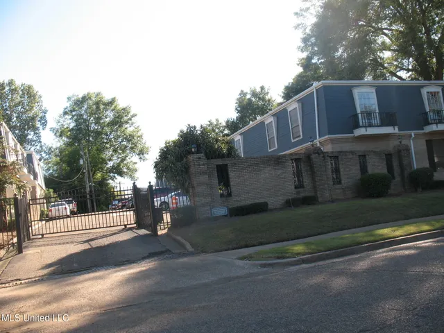 $1,265 | 949 Morningside Street, Unit E12, Jackson, MS 39202
