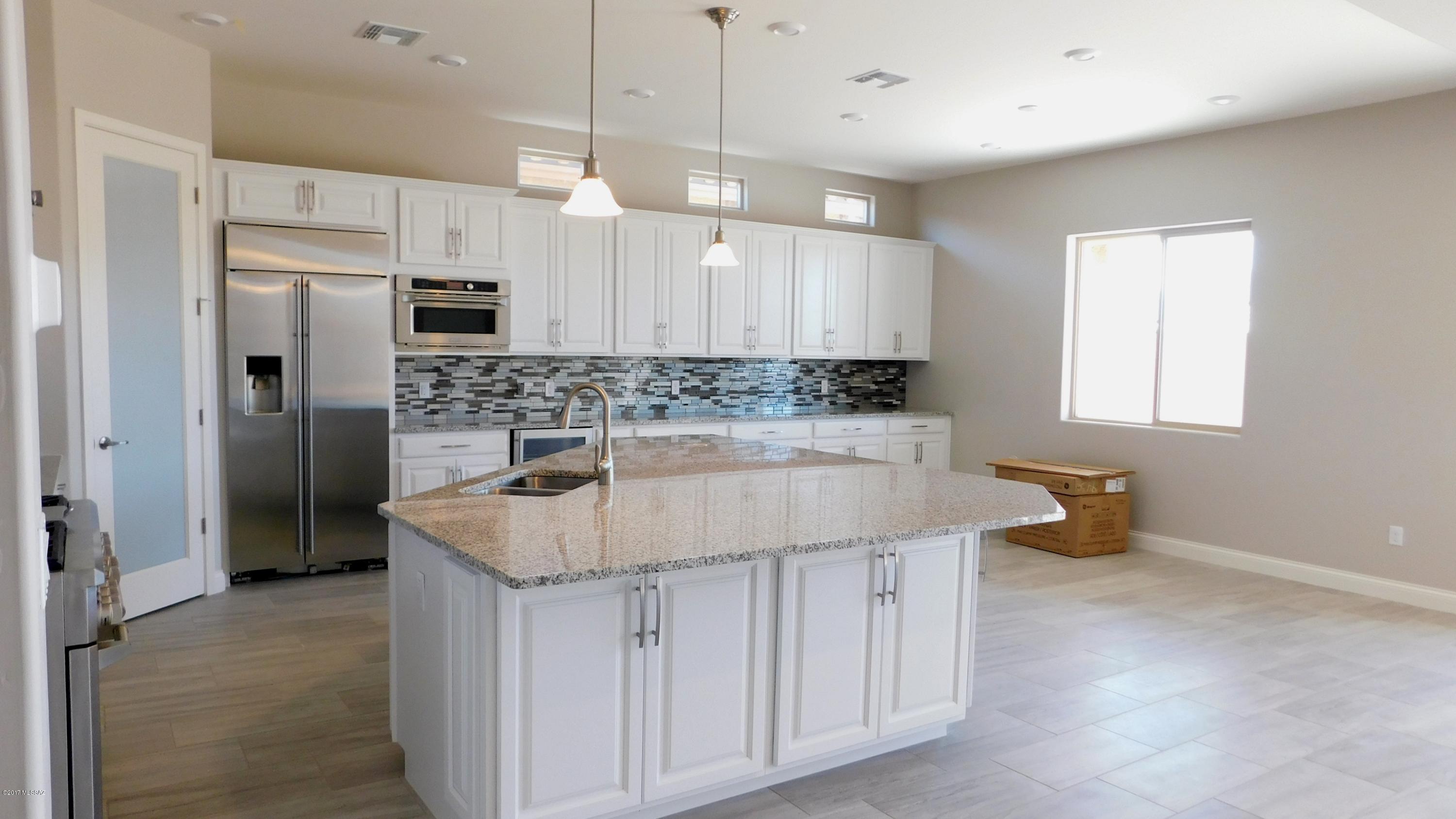 751 Flying Ace Lane Tucson, AZ 85755 - Photo 2 of 25