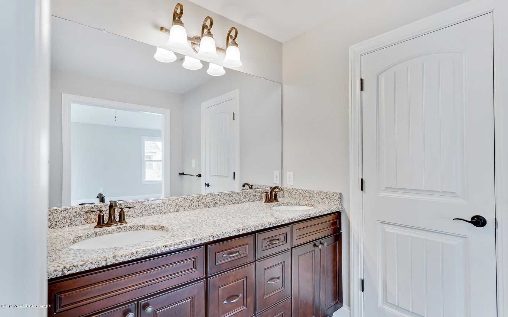 105 Waldron Road Toms River, NJ 08753 - Photo 32 of 35 32