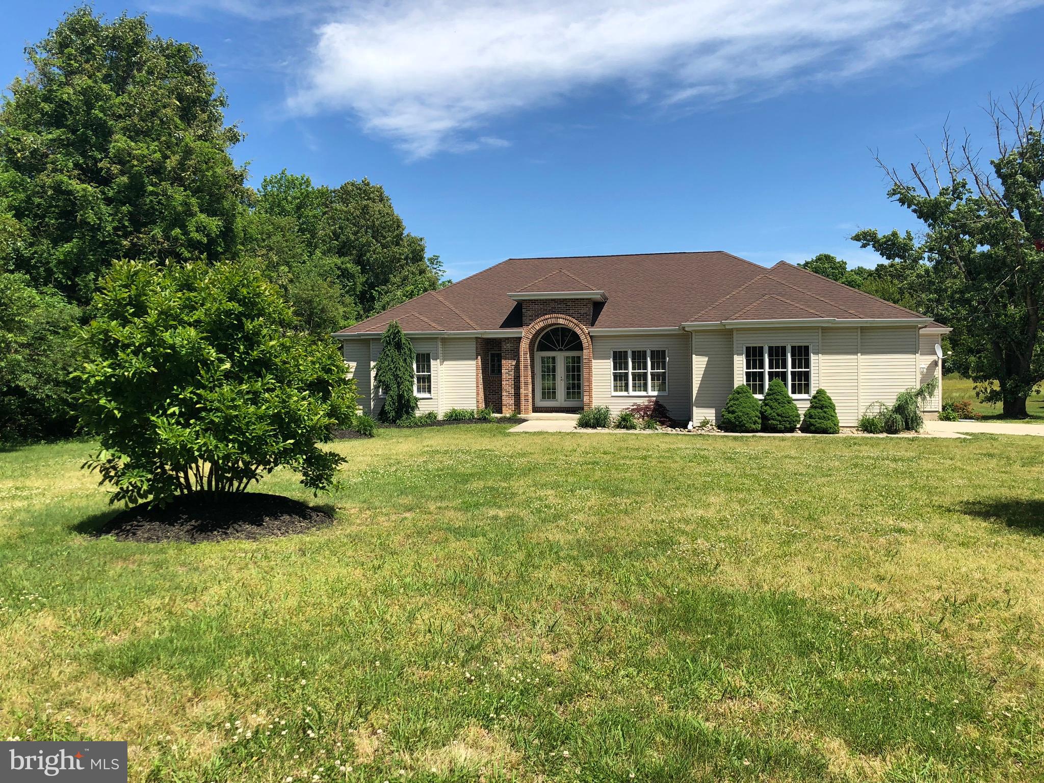 411 Barnsboro Road Sewell, NJ 08080 - Photo 3 of 41 Gallery Image 3