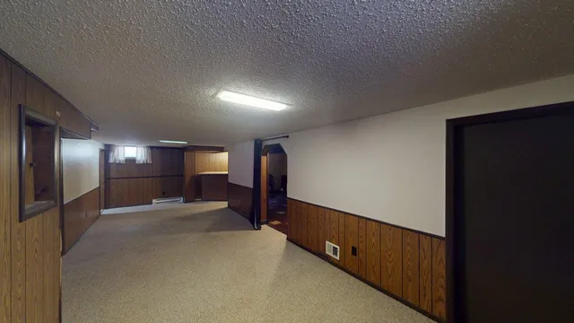 $2,100 | 2849 Jersey Avenue South, St. Louis Park, MN 55426