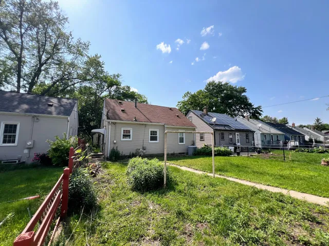 $2,100 | 2849 Jersey Avenue South, St. Louis Park, MN 55426