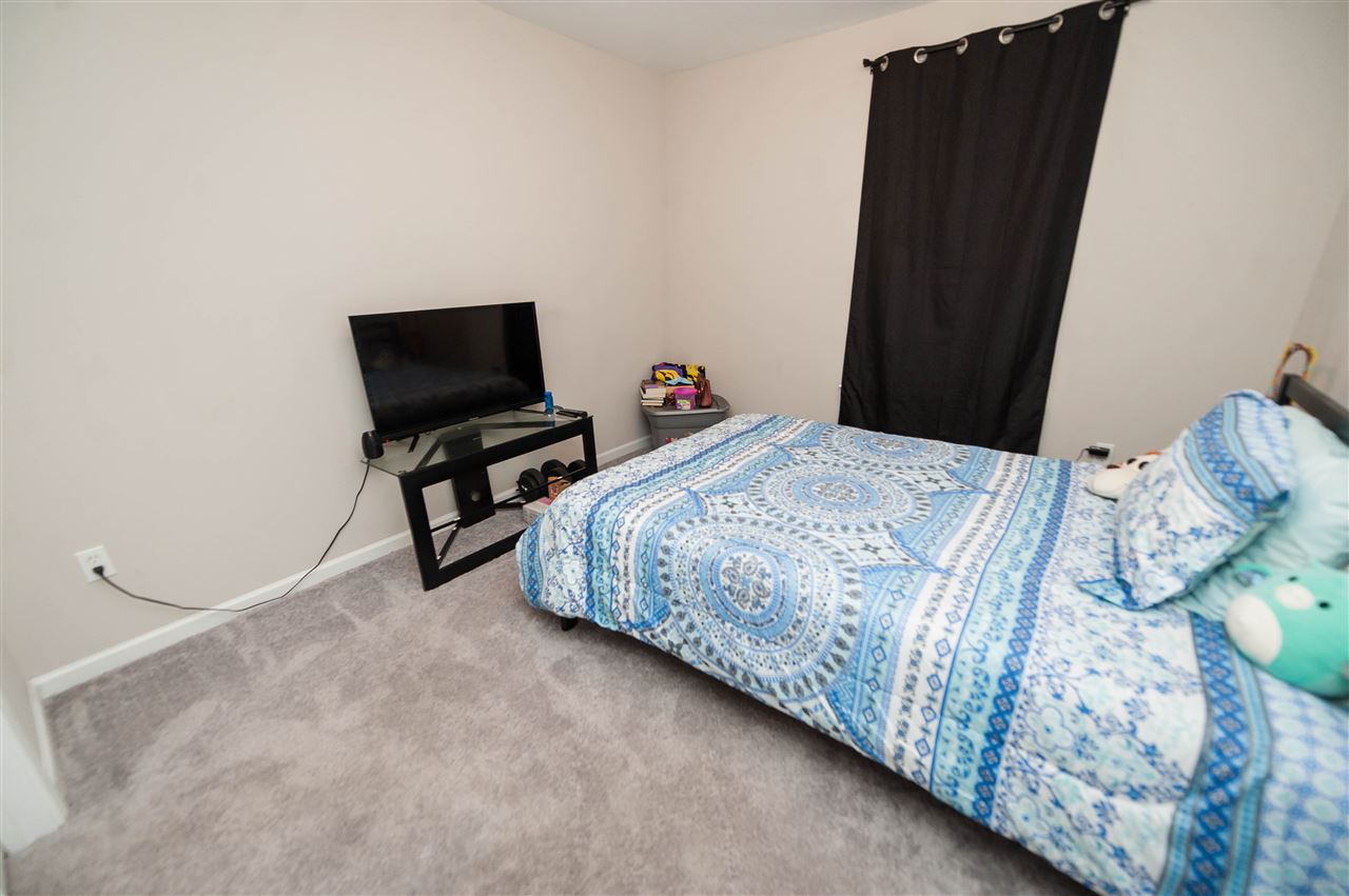 210 Riverbreeze Road Greenville, SC 29611 - Photo 3 of 36 Gallery Image 3