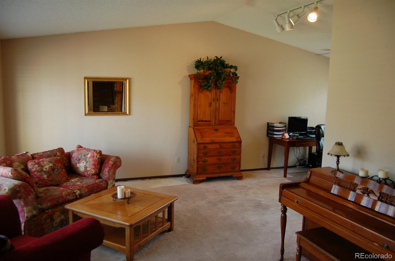 332 Northridge Road Highlands Ranch, CO 80126 - Photo 2 of 32