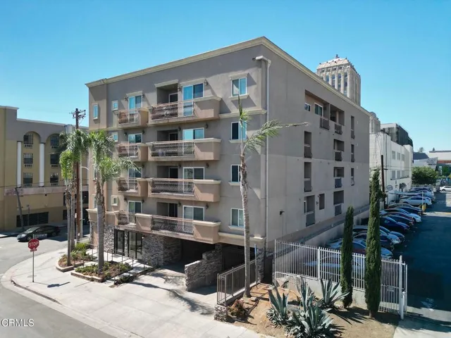 $770,000 | 3855 Ingraham Street, Unit 204, Los Angeles, CA 90005