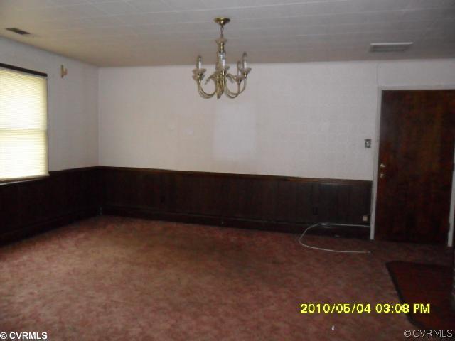 8015 Laurel Spring Road Prince George, VA 23875 - Photo 11 of 12 Interior Space/Layout - LARGE DINING AREA