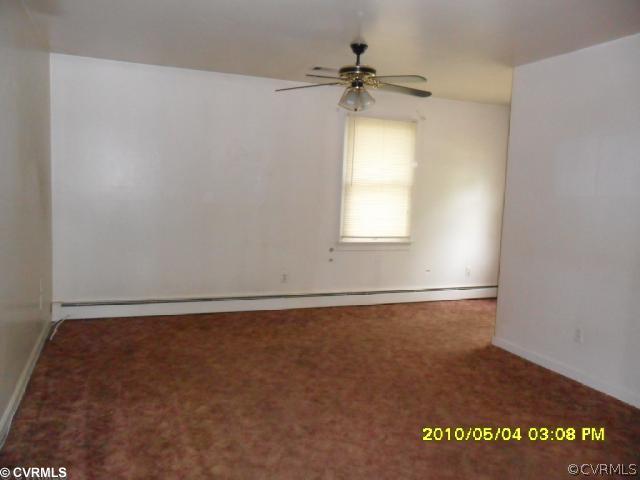 8015 Laurel Spring Road Prince George, VA 23875 - Photo 12 of 12 Den/Family/Great Room - GREAT ROOM / DEN