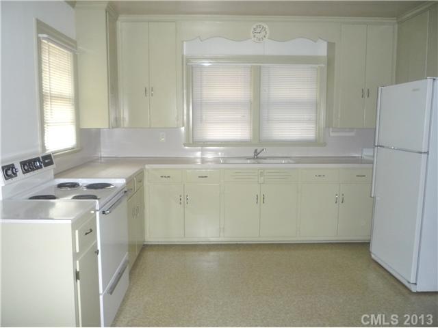 809 Radio Road Statesville, NC 28677 - Photo 4 of 10 Gallery Image 4