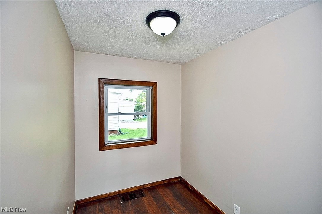 2914 13th Street Northwest Canton, OH 44708 - Photo 10 of 25 Gallery Image 10