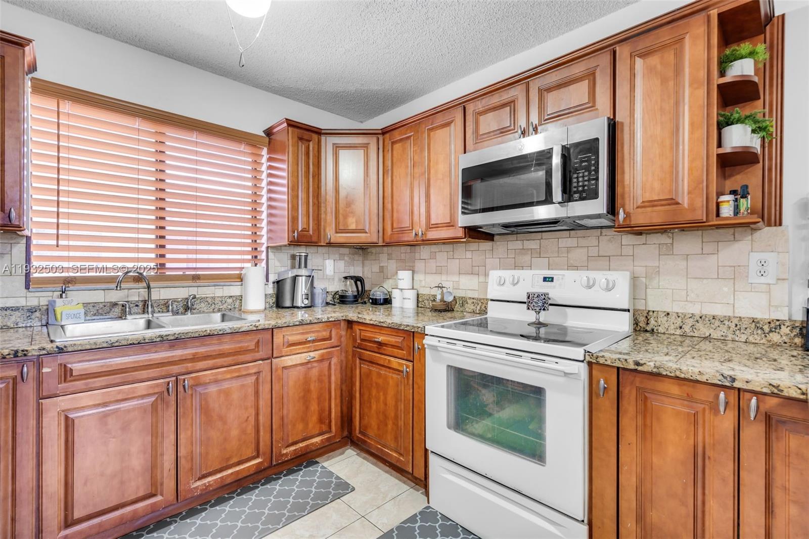 2740 West 63rd Street, Unit 206 Hialeah, FL 33016 - Photo 11 of 29