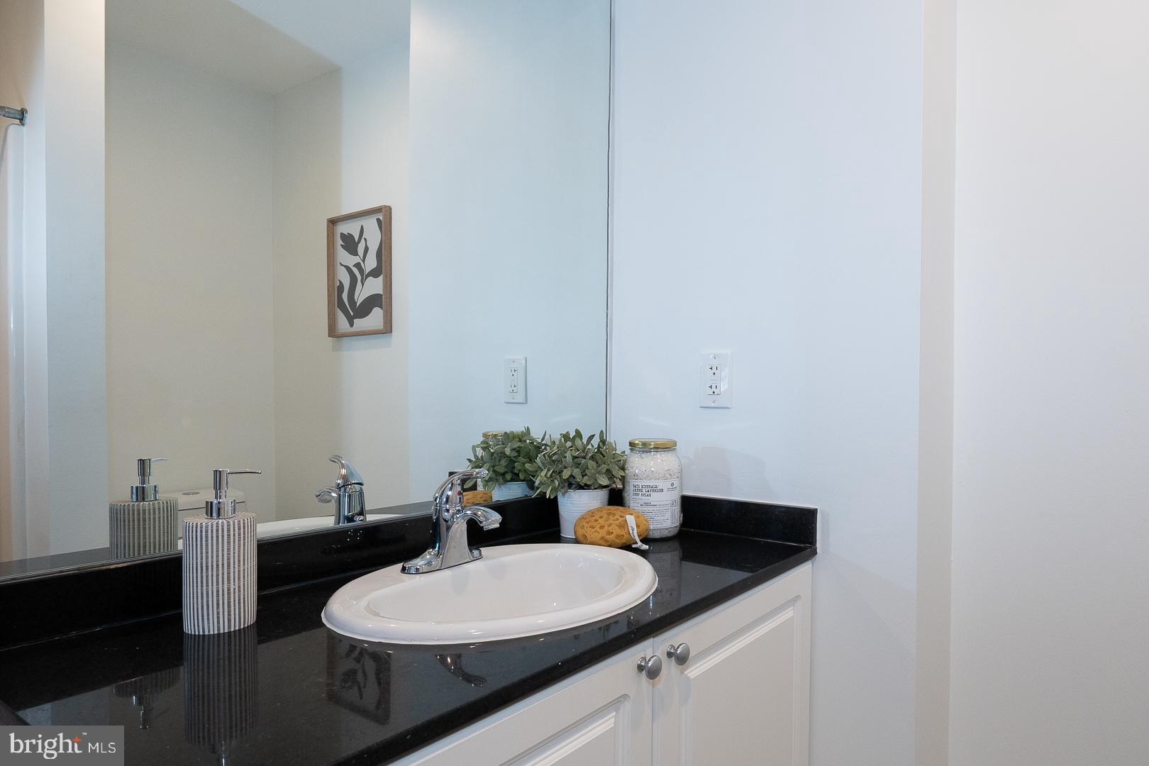 1001 Chestnut Street, Unit 705E Philadelphia, PA 19103 - Photo 30 of 36