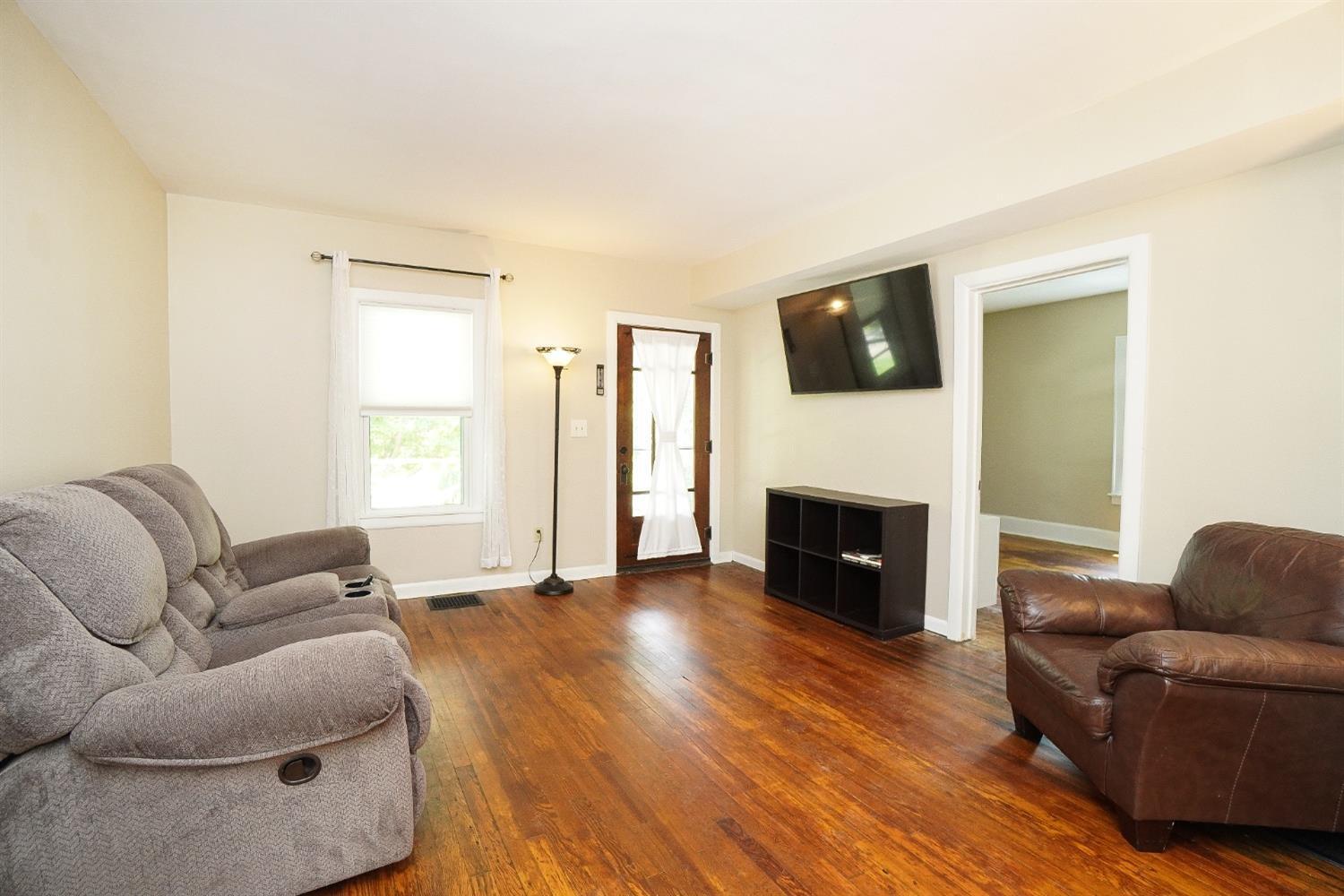 3909 Fulton Grove Road Cincinnati, OH 45245 - Photo 4 of 30 Gallery Image 4