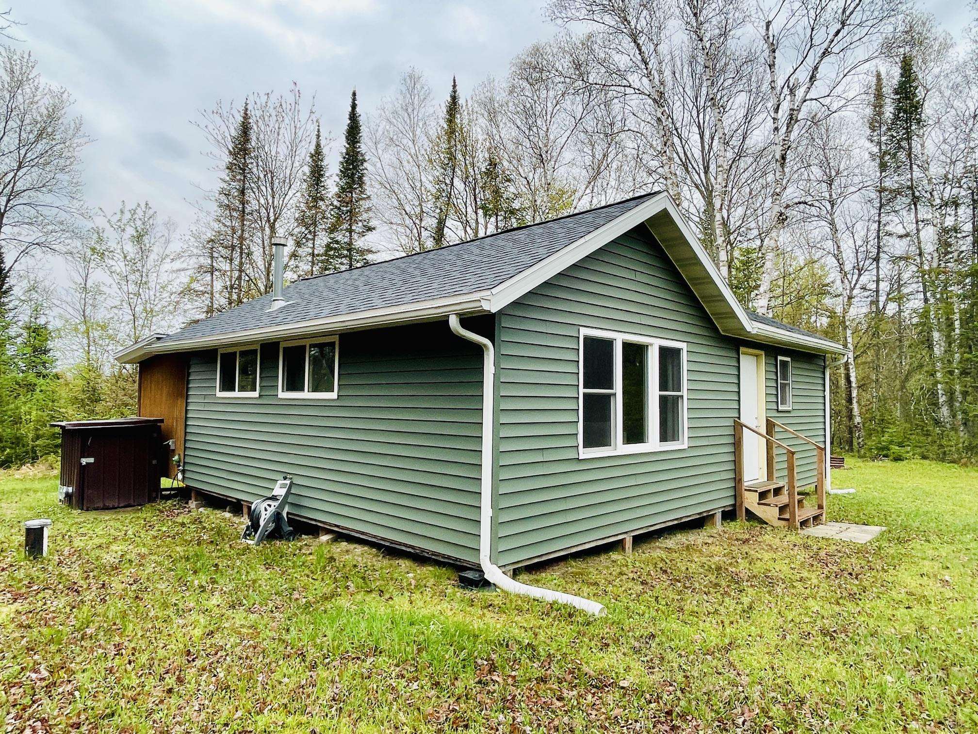 1527 Camp 6 Road Rhinelander, WI 54501 - Photo 2 of 31