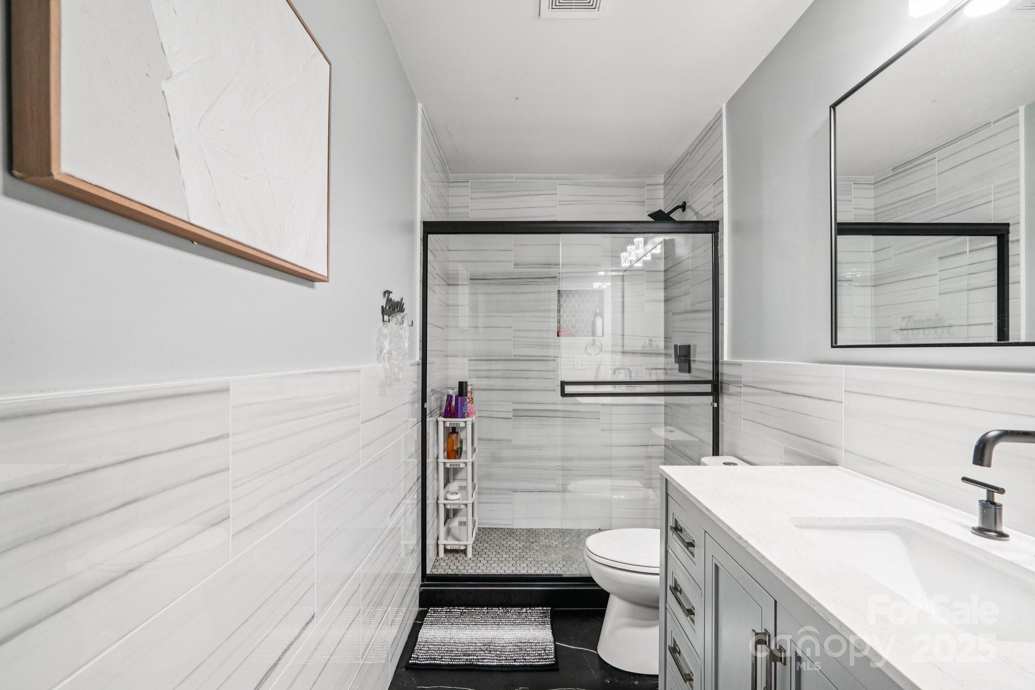 2222 Turtle Point Road Charlotte, NC 28262 - Photo 13 of 20 Gallery Image 13