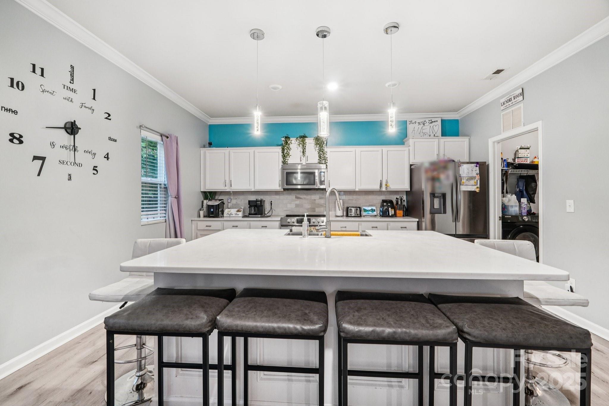 2222 Turtle Point Road Charlotte, NC 28262 - Photo 5 of 20 Gallery Image 5
