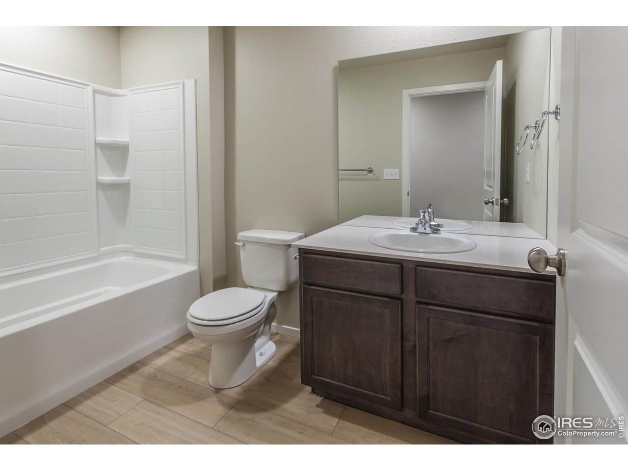 6603 4th St Road, Unit 4 Greeley, CO 80634 - Photo 33 of 40 SECONDARY BATH
