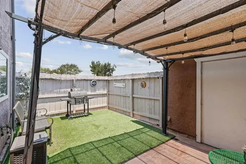 $450,000 | 1463 North Broadway, Unit A, Escondido, CA 92026