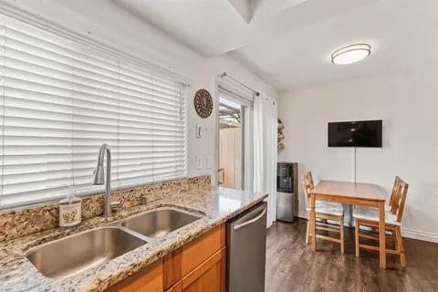 $450,000 | 1463 North Broadway, Unit A, Escondido, CA 92026