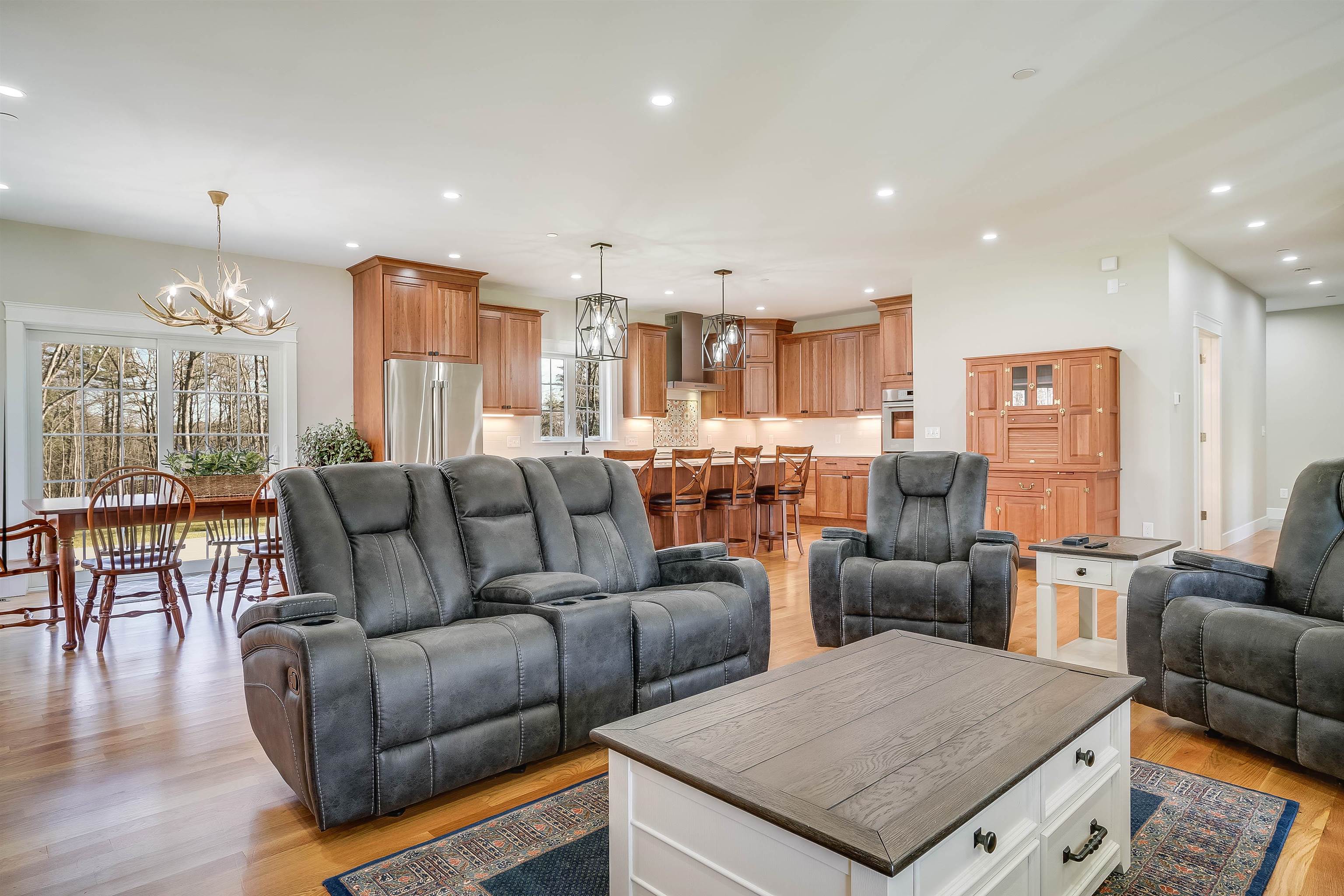 142 Gile Road Nottingham, NH 03290 - Photo 5 of 40