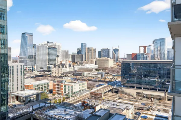 $2,350 | 1212 Laurel Street, Unit 1312, Nashville, TN 37203