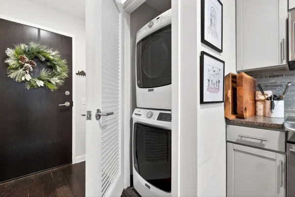 $2,350 | 1212 Laurel Street, Unit 1312, Nashville, TN 37203