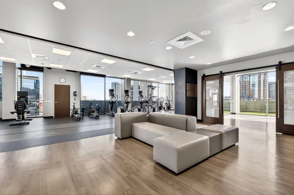 $2,350 | 1212 Laurel Street, Unit 1312, Nashville, TN 37203