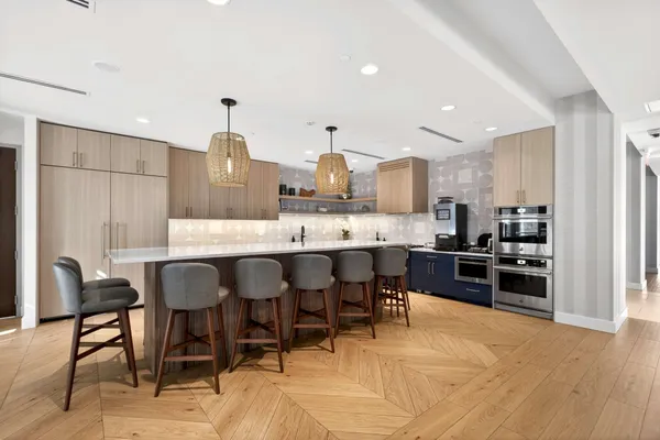 $2,350 | 1212 Laurel Street, Unit 1312, Nashville, TN 37203