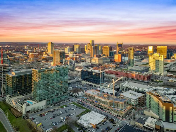 $2,350 | 1212 Laurel Street, Unit 1312, Nashville, TN 37203