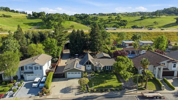 $1,425,000 | 1035 Easy Street, Morgan Hill, CA 95037