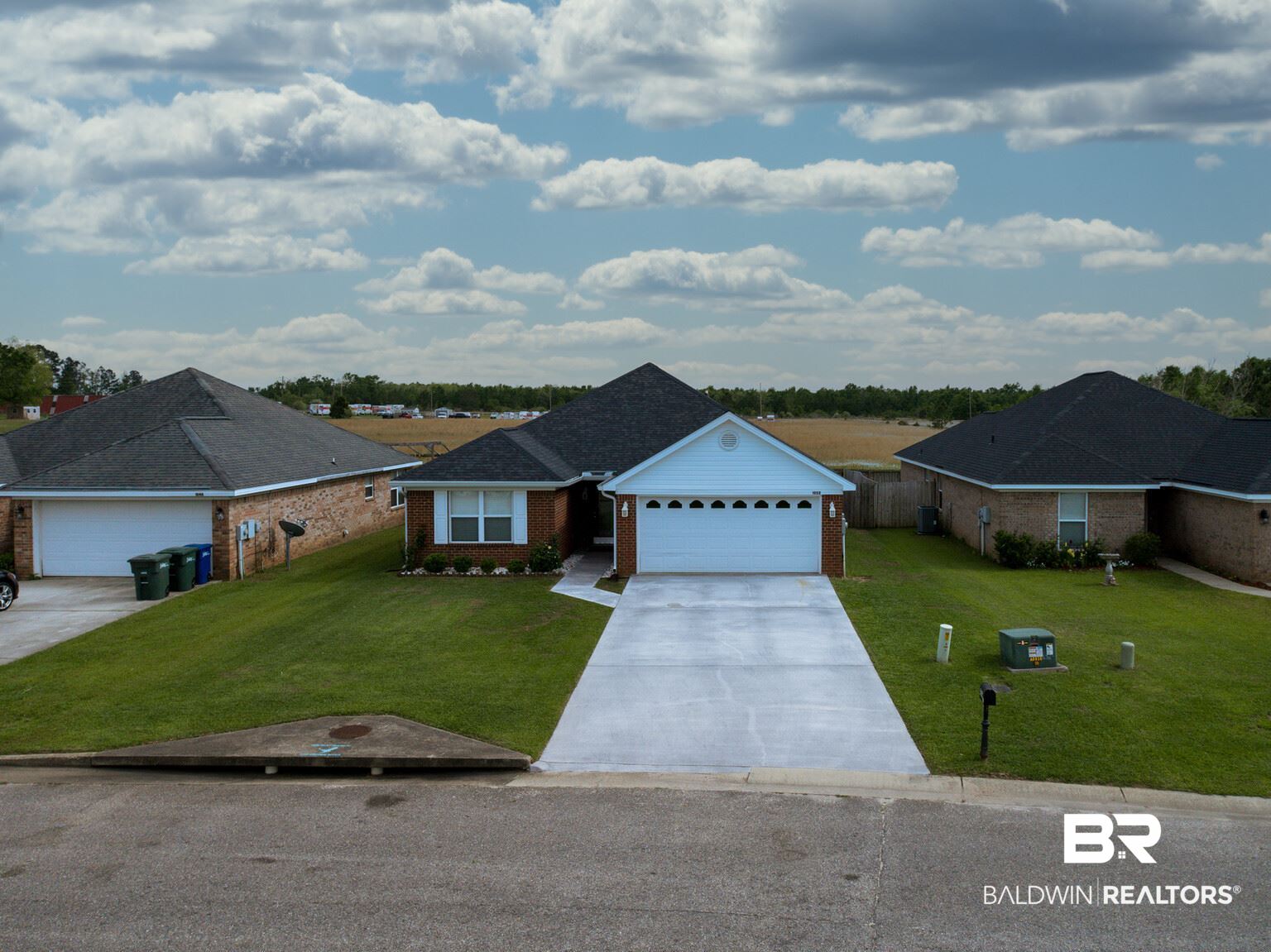1052 Amazon Drive Foley, AL 36535 - Photo 4 of 50