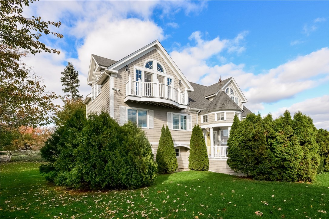 191 Old Beach Road Newport, RI 02840 - Photo 33 of 41 From large grassy yard.