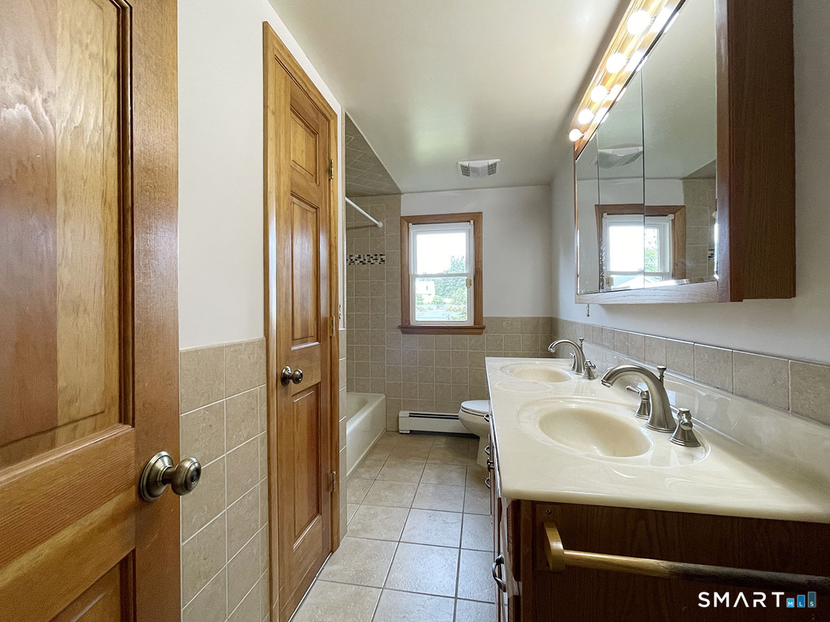 6 Colonial Drive Prospect, CT 06712 - Photo 16 of 29 Gallery Image 16