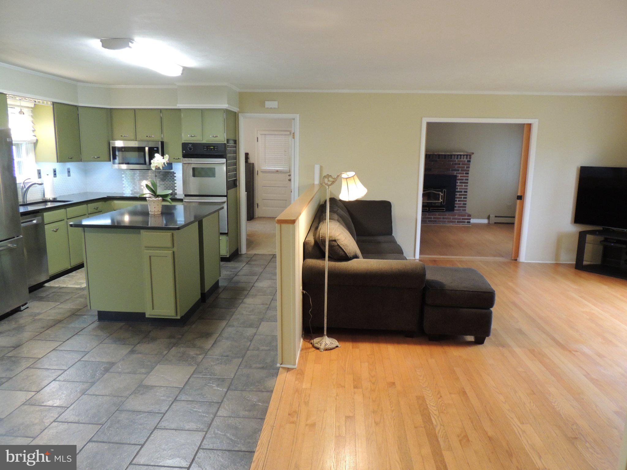 5838 Oklahoma Road Sykesville, MD 21784 - Photo 25 of 72 Modern open-concept living space.